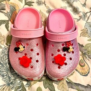 CROCS worn twice! Lights up Minnie Disney size 1